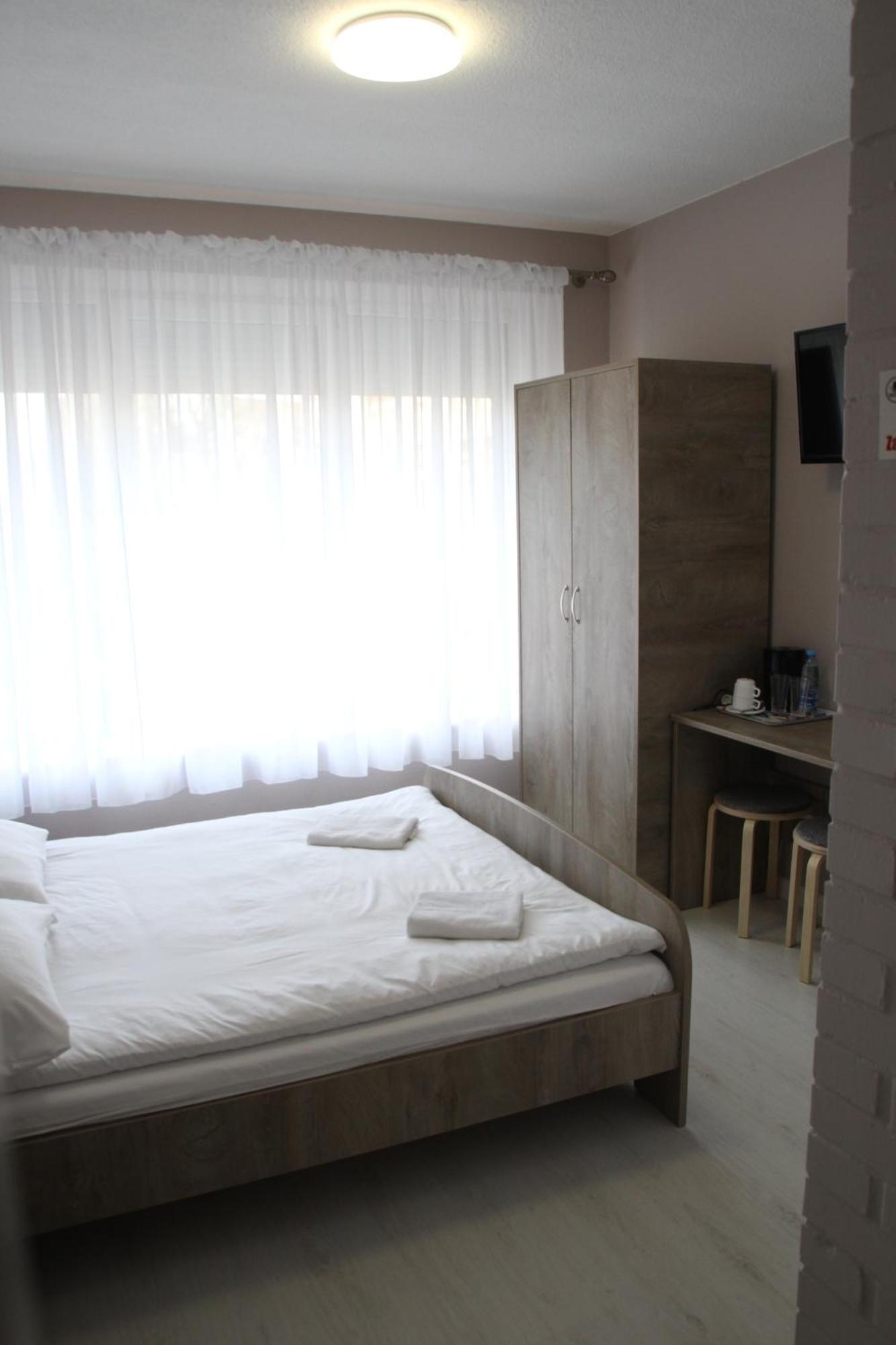 M&M Spanie Leszno  Ngoại thất bức ảnh